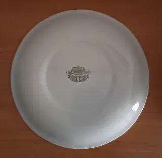 Platos hondos porcelana Pontesa borde dorado