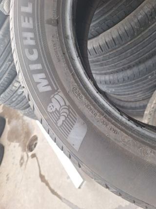 215 60 R17 96H Michelin - 1 neumático +85%