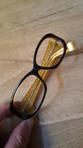 Gafas Calvin Klein Negras y Amarillas.Solo Montura