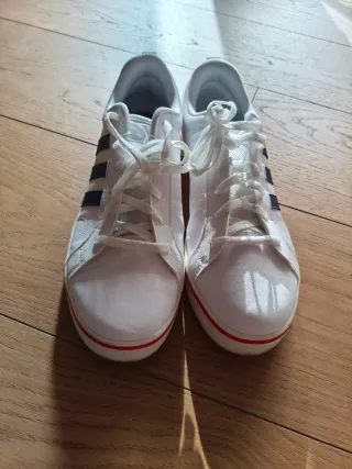 Zapatillas Adidas Hombre. Talla 46 2/3