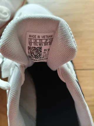 Zapatillas Adidas Hombre. Talla 46 2/3