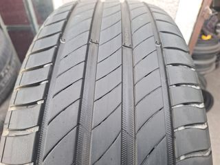 215 60 R17 96H Michelin - 1 neumático +75%