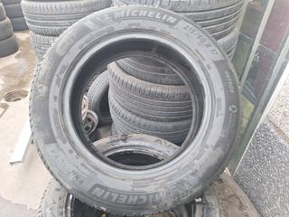 215 60 R17 96H Michelin - 1 neumático +75%