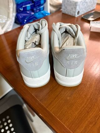 Nike Air Force 1 '07 LV8 Talla 42