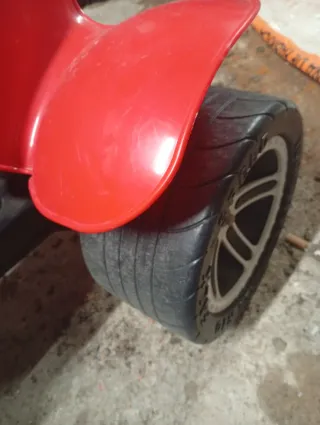 Moto a pedales roja Falk