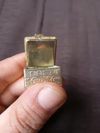 Pastillero porcelana bronce años 50