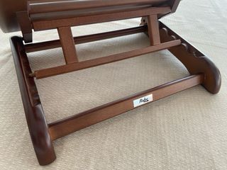 Atril madera oscura regulable