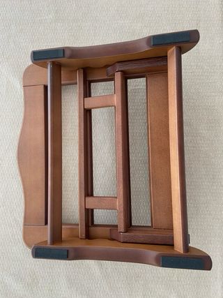 Atril madera oscura regulable