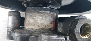 BOMBA DIRECCION MERCEDES-BENZ CLASE E (W210) BERL