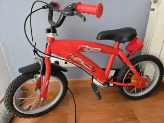 Bicicleta infantil roja McQueen