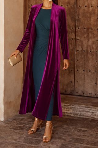 Rebeca Larga Terciopelo Púrpura