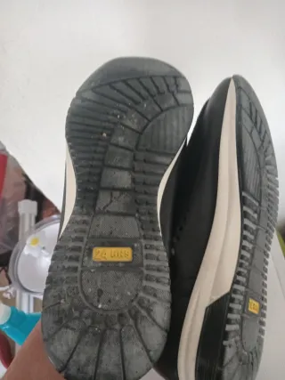 Zapatos negros 24 horas