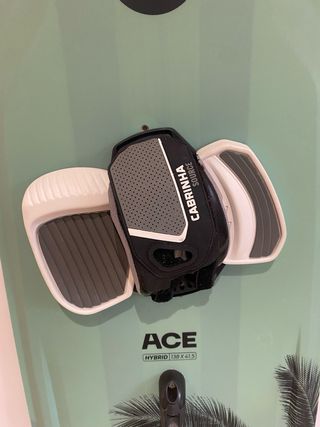 Tabla de kitesurf Cabrinha ACE Hybrid Twintip