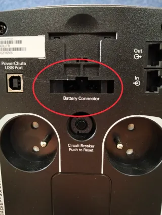 APC BX1400U-FR 1400VA 700W SAI UPS