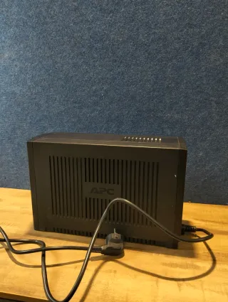 APC BX1400U-FR 1400VA 700W SAI UPS