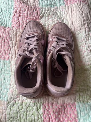 Tenis Nike Morado/Plateado