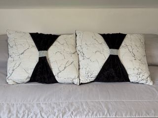 Edredón Cama 150 cm con dos cojines a juego.