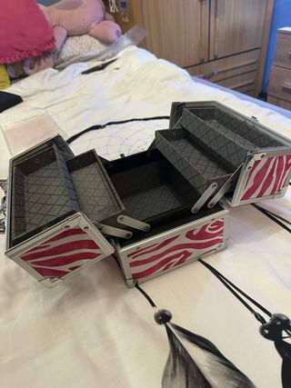 Neceser Insular estampado cebra rosa