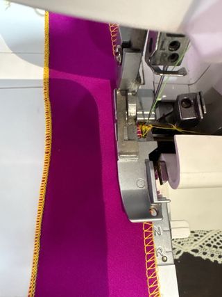 Remalladora Singer S14-74