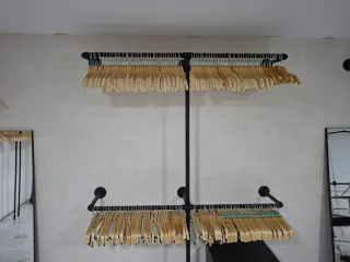 Perchas de madera de niiñ@ para tiendas