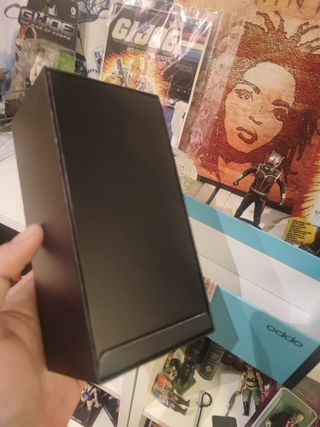 Scatola Oppo A94 con caricabatterie nuovo