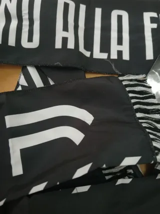 2 Sciarpe Juventus Fino Alla Fine