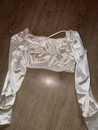 Top satén blanco manga larga