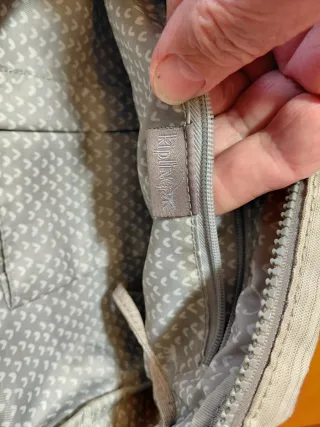 Bolso Kipling,Color gris