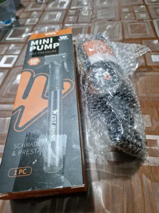 Pompa gonfiaggio bici
