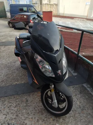 Peugeot Satelis Compressor 125cc Negra