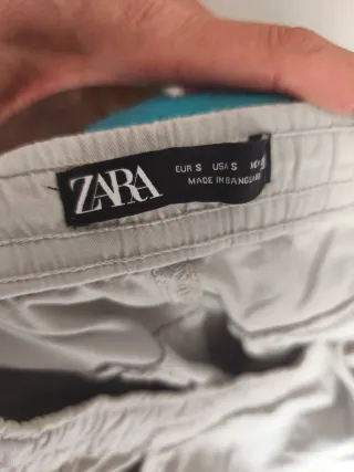 Pantalón cargo Zara beige adolescente