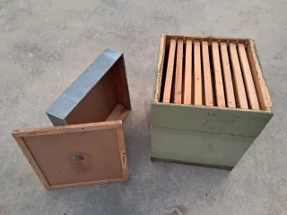 Colmenas de apicultura usadas