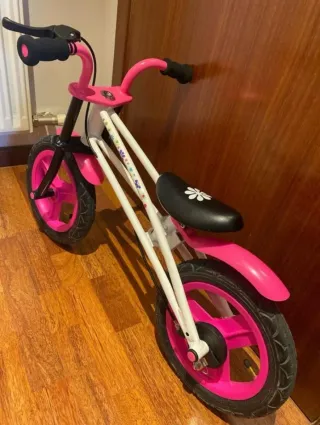 Bici de equilibrio rosa para niña