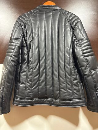 Chaqueta Guess Negra Talla L