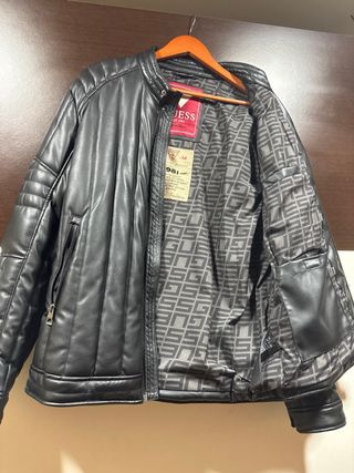 Chaqueta Guess Negra Talla L