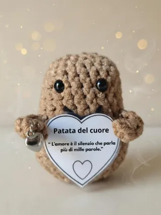 Amigurumi patata con charm cuore
