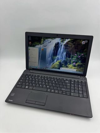 Portátil Toshiba AMD E1 1TB 8GB RAM WIN7