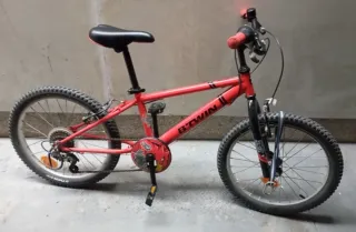 Bicicleta Infantil Vermelha B'Twin