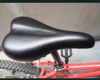 Bicicleta Infantil Vermelha B'Twin