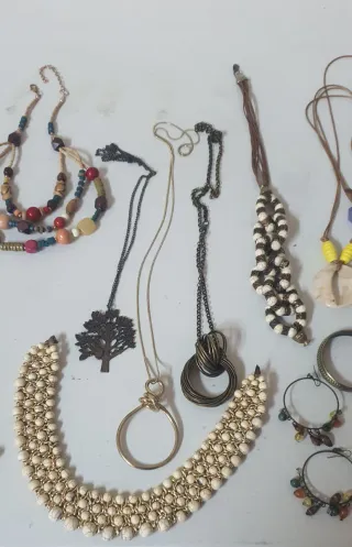 Conjunto collares y pulseras