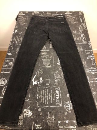 Pantalón largo Calvin Klein Jeans negro