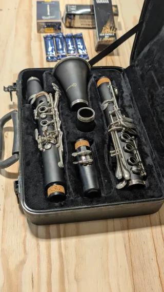 Clarinete Bernard con estuche