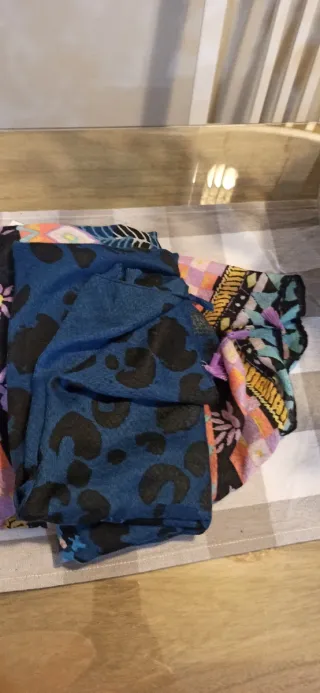 Pañuelo grande estampado Desigual