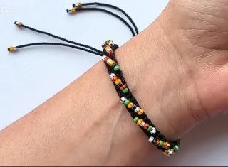 Pulseras hechas a mano