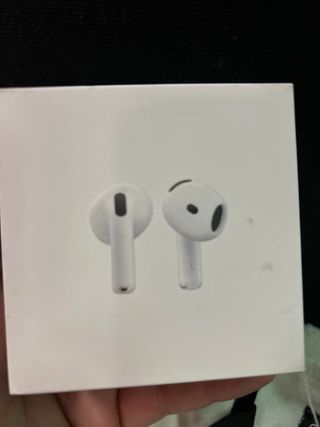 AirPods 4
