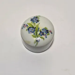 Piccola scatolina in porcellana Lipo