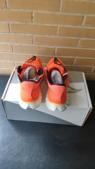 Zapatillas Saucony Endorphin PRO 4 Naranja Carbono