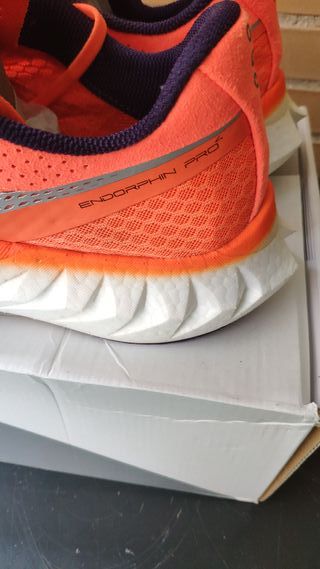 Zapatillas Saucony Endorphin PRO 4 Naranja Carbono