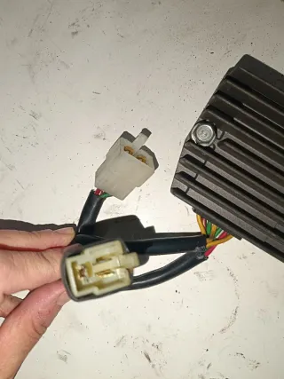 Regulador Honda VFR 750 1989