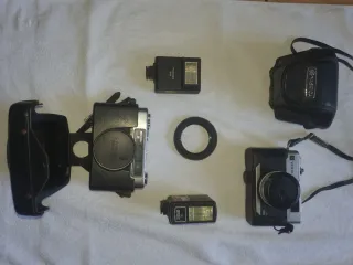 Consegna di vecchie fotocamere Yashica